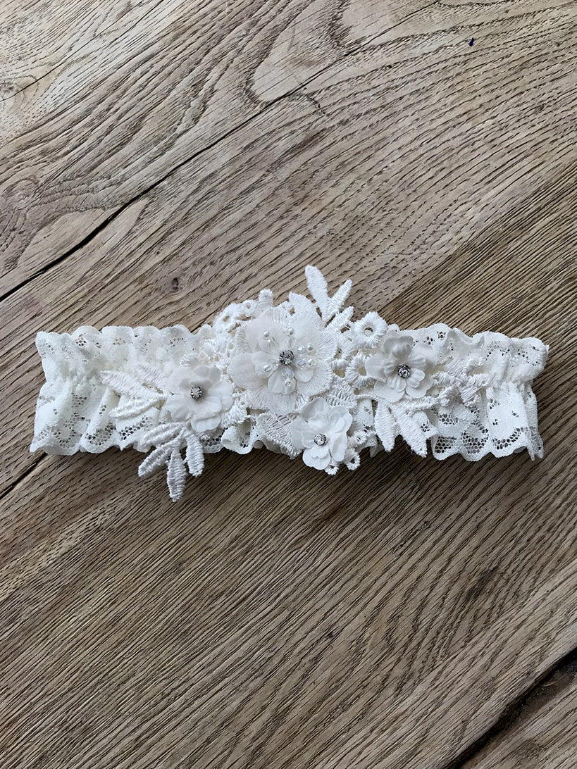 Floria Lace Garter