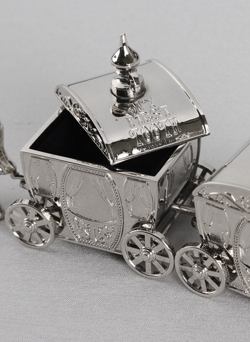 Horse & Carriages Tooth & Curl Box