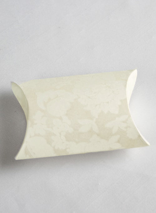 Ivory Favor Packet