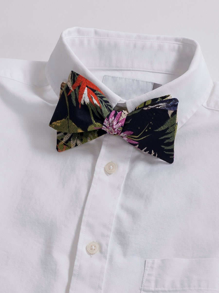 Tropic Palm Bow Tie