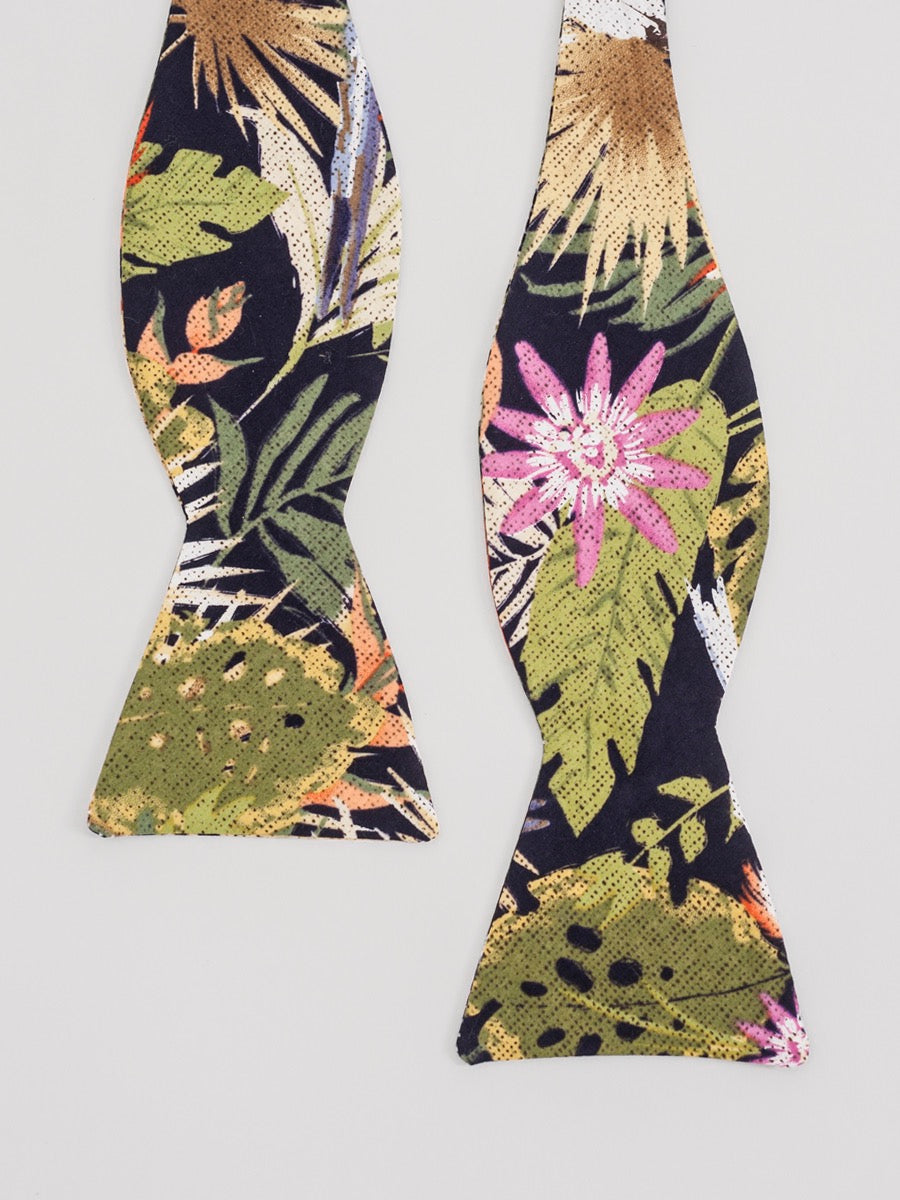 Tropic Palm Bow Tie